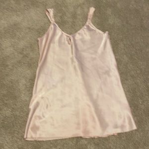 Oscar de la Renta  Pjnk Label size small sweet soft pink nightgown